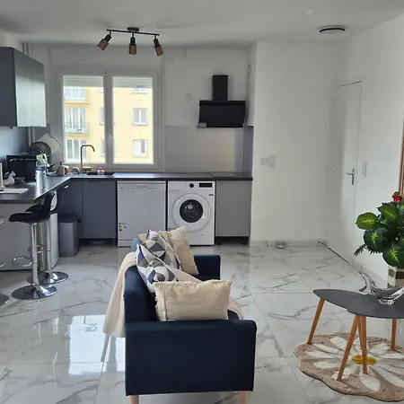 Le Cocon Cozy Studio, Parking, Stadium, And Shops