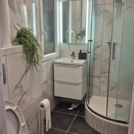 Le Cocon Cozy Studio, Parking, Stadium, And Shops Apartment *